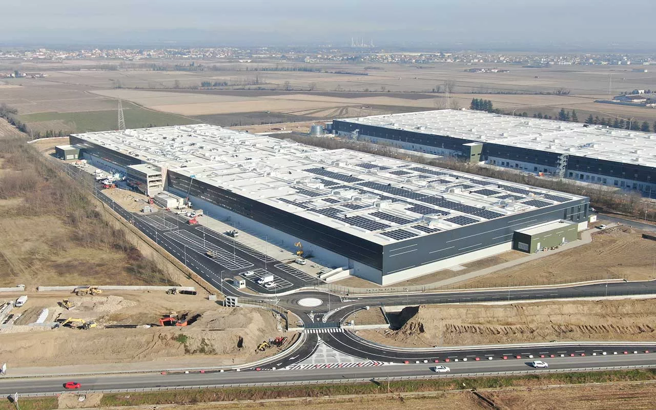 Impianto fotovoltaico commerciale da 12,7 MWp per Techbau, Trecate (NO)
