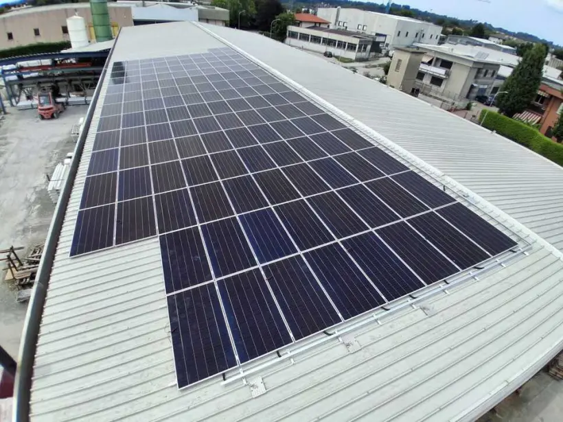 Impianto fotovoltaico commerciale da 75 kWp, provincia di Como