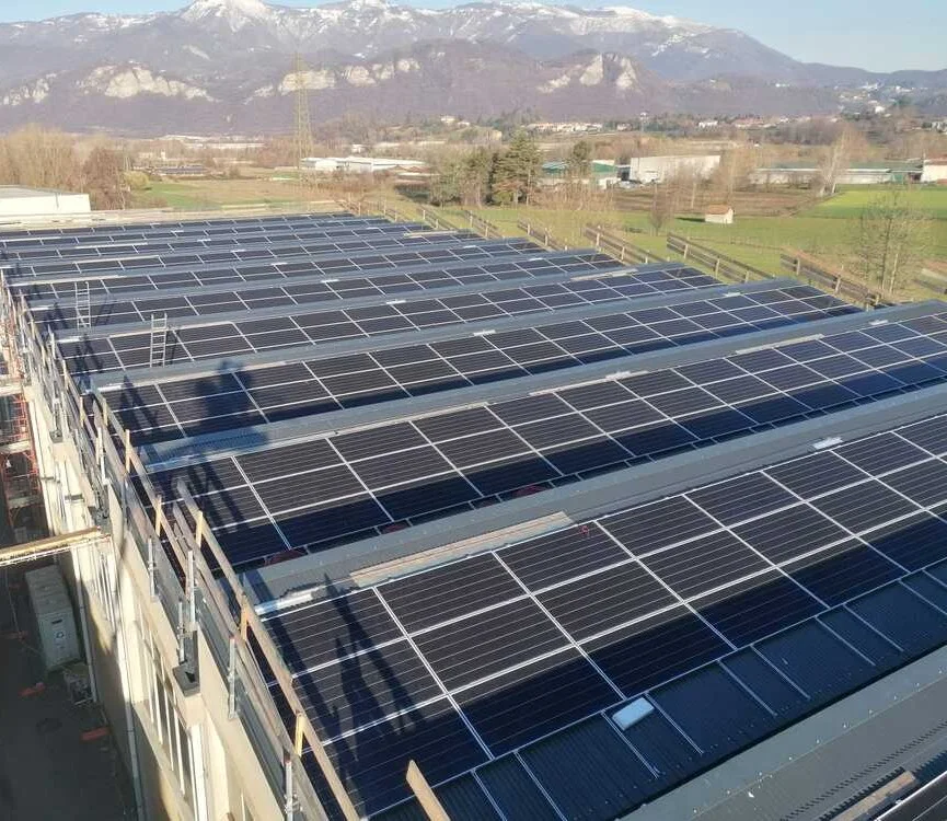 Impianto fotovoltaico commerciale da 350 kWp, provincia di Lecco