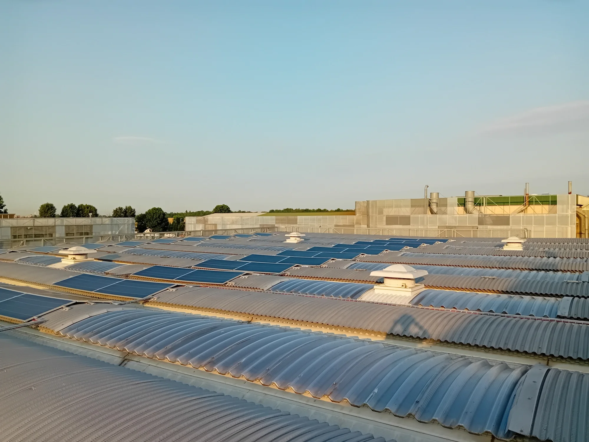 Impianto fotovoltaico commerciale da 150 kWp, provincia di Milano