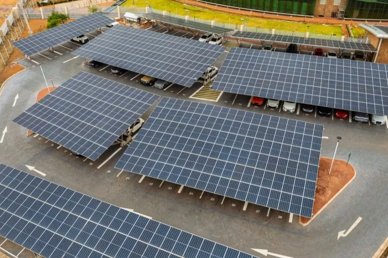 Carport Fotovoltaico: una soluzione strategica per imprese e attività commerciali